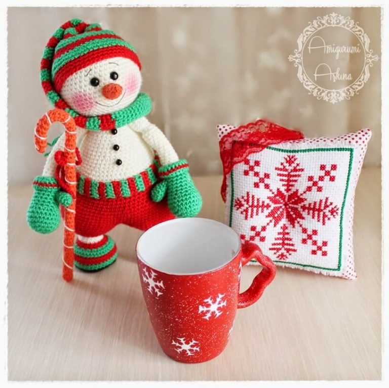 Amigurumi Christmas Elf Free Crochet Pattern