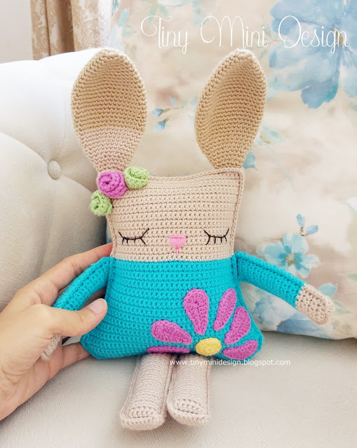 Bunny Girl Amigurumi Free Crochet Pattern
