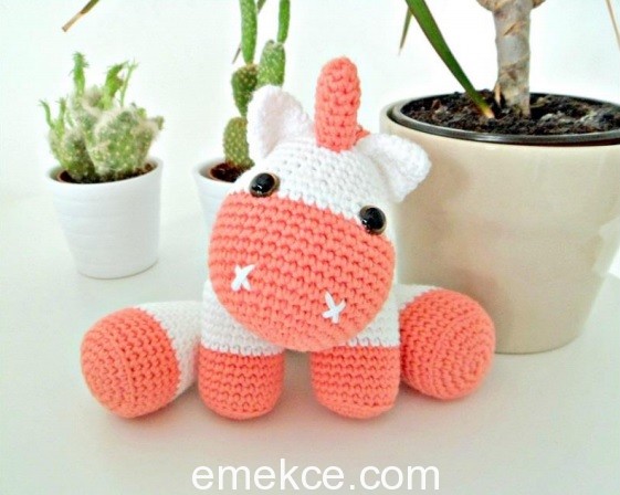 Amigurumi Crochet Oyuncak Tek Boynuzlu At (Unicorn) Pattern Yapımı