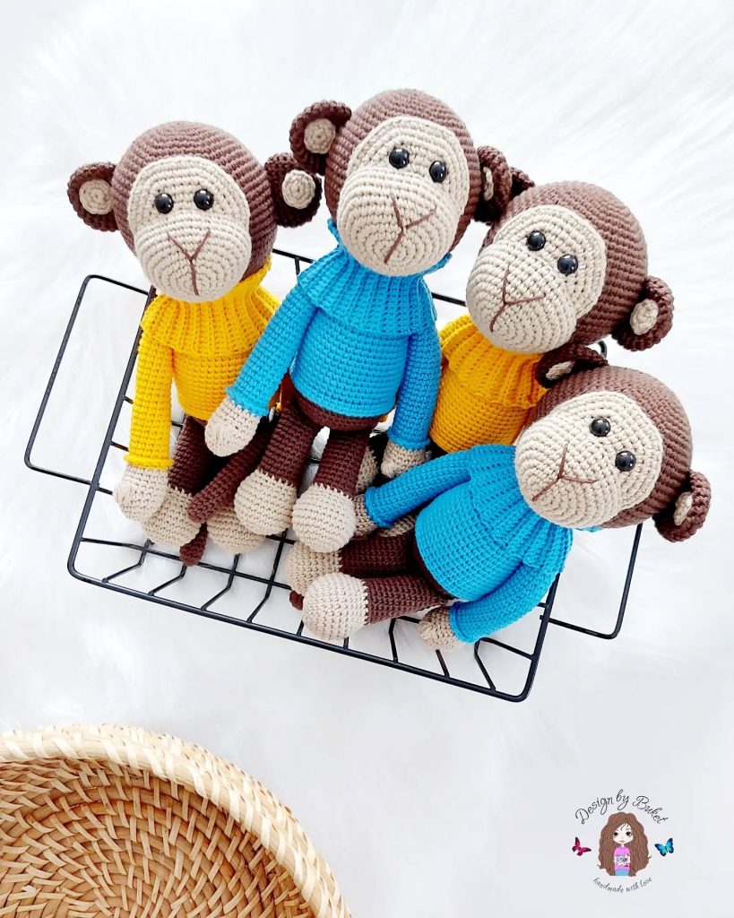amigurumi monkey
