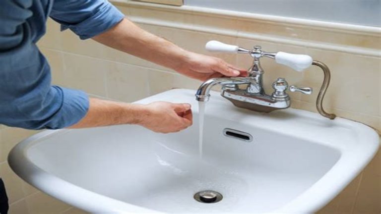 How to Fix Common Plumbing Issues Without Calling a Professional
