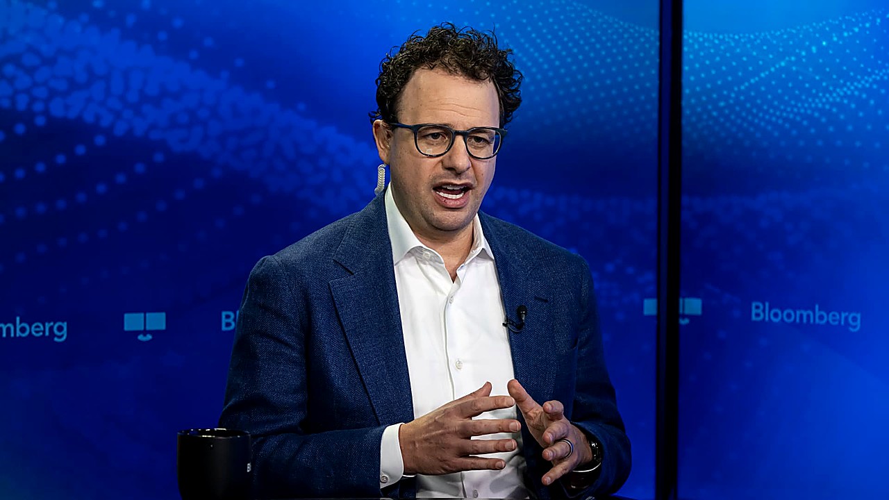 Anthropic CEO Vows Court Fight Over Trump Supply Chain Label