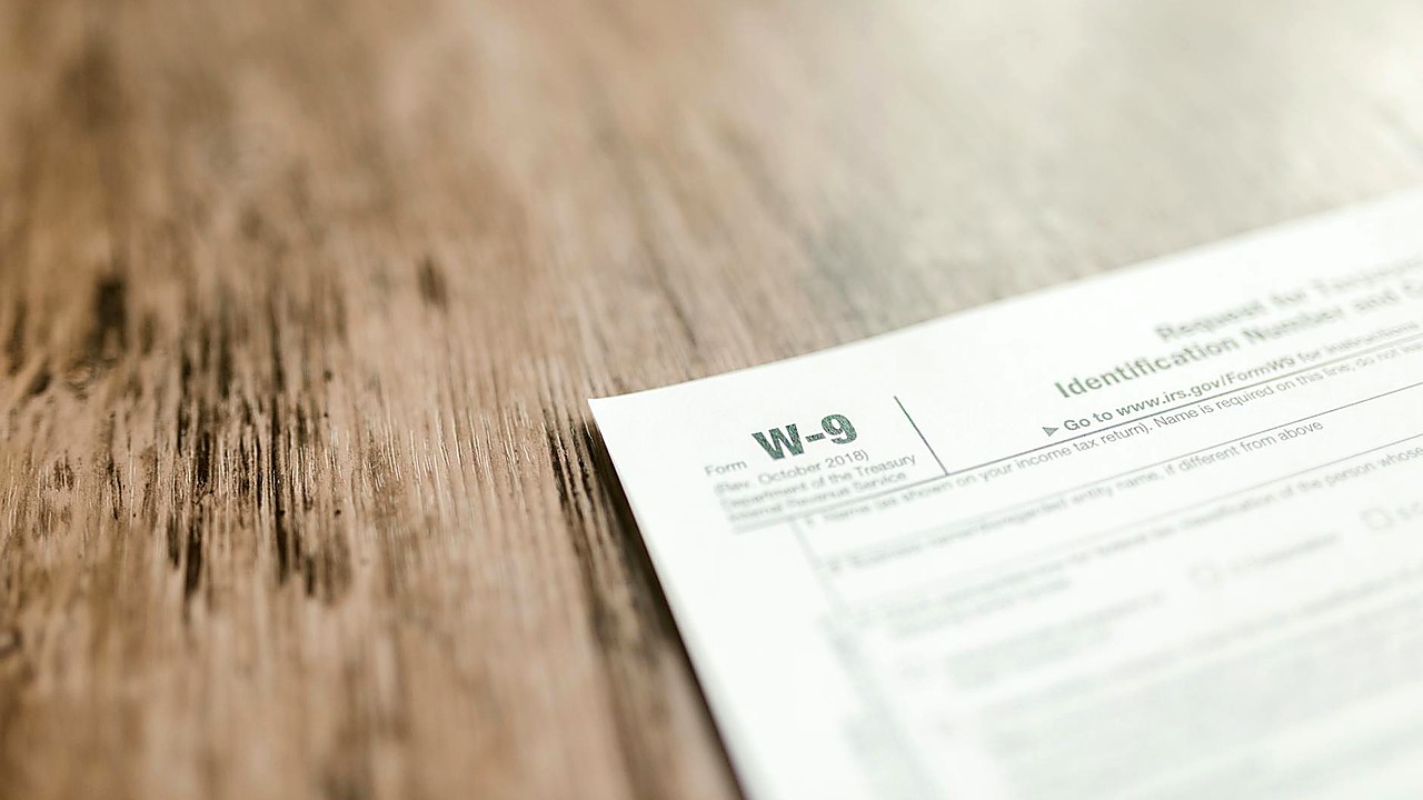 1-1 Cast Details Stormy Travel for Nashville Crossover