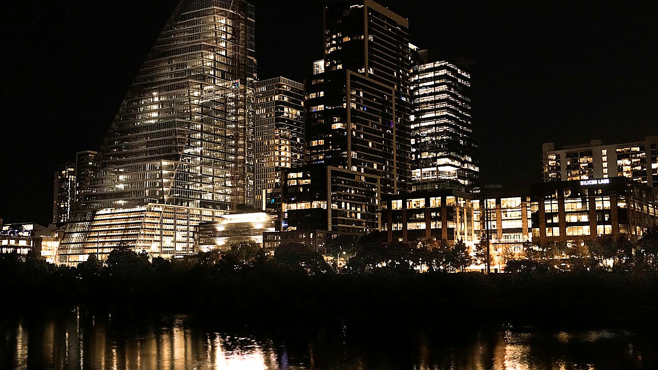 Three Killed, 14 Injured In Shooting At Austin Bar