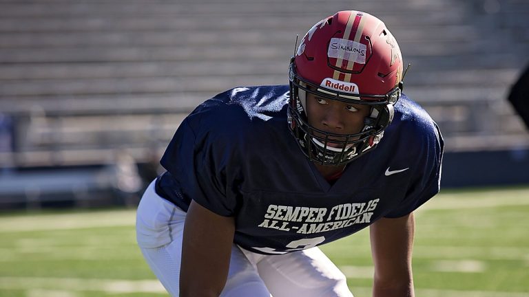 Isaiah Simmons Signs One-Year Deal With New York Giants