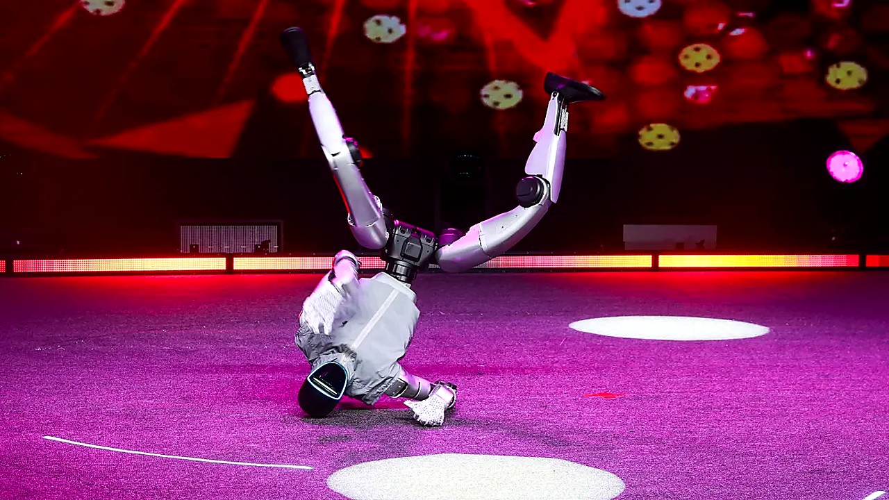 Humanoid Robot Restrained After Erratic Dance At California Eatery