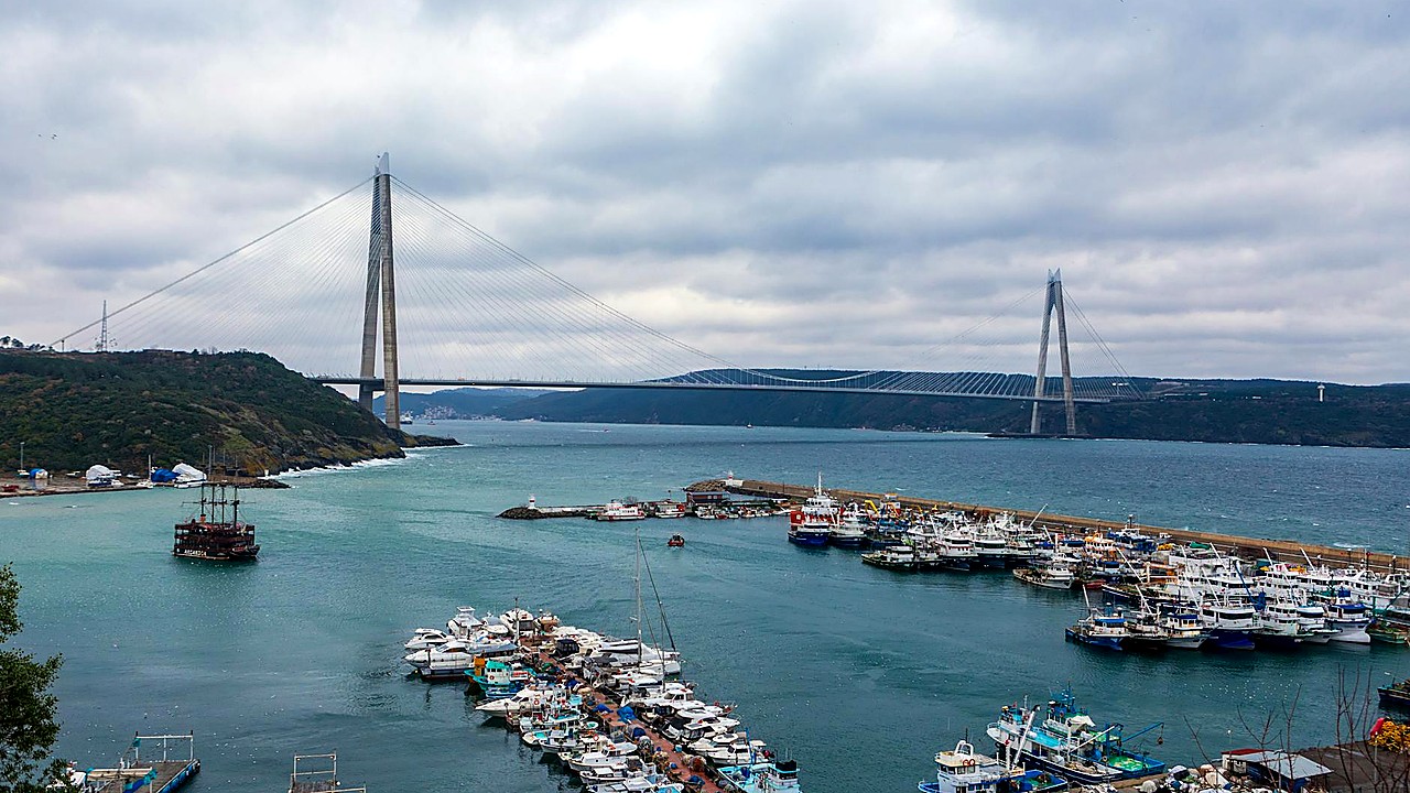 Trump Weighs Kharg Island Seizure To Pressure Iran On Strait