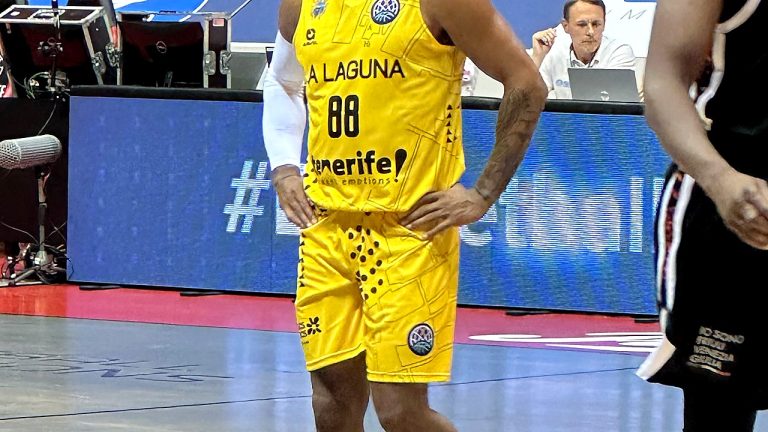 Blazers Guard Scores 28 As Portland Tops Spurs In San Antonio