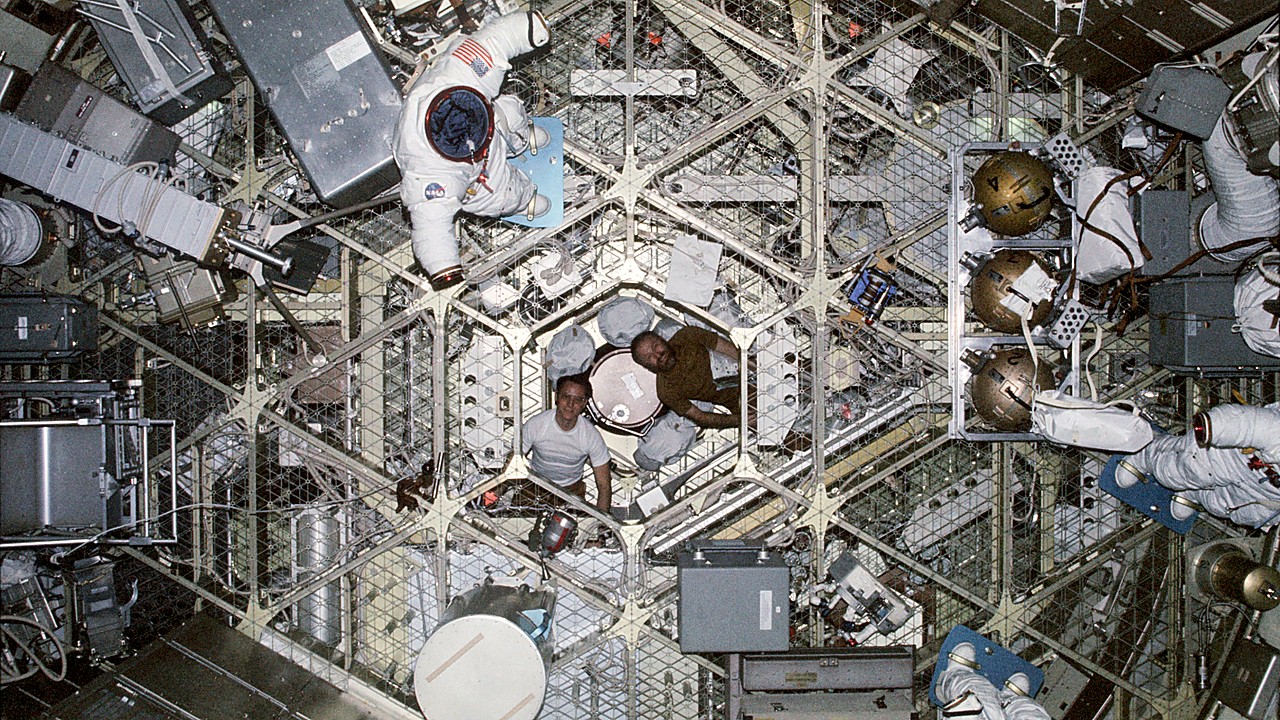 Google Launches Enterprise Agent Builder With On-Prem Deployment