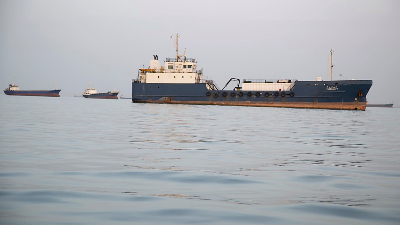 U.S. And Iran Seize Ships As Hormuz Naval Standoff Grows