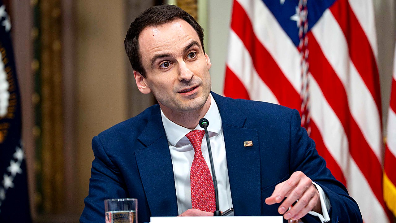 White House Warns China Runs Industrial-Scale AI Tech Theft