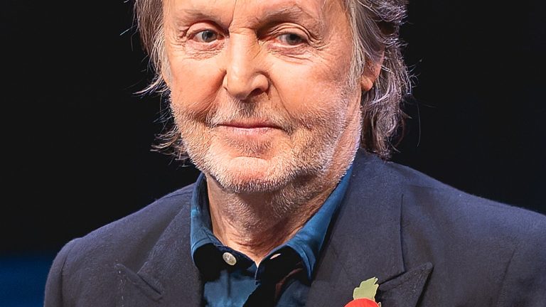 Paul McCartney Performs Days We Left Behind on SNL