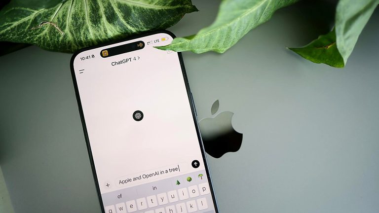 Apple Agrees To Pay $250M To Settle Siri AI Delay Lawsuit
