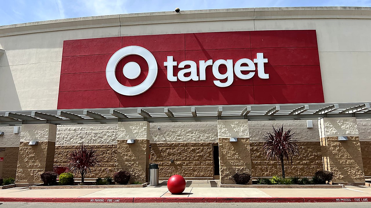Target Set To Report First Quarter Results, Update Consumer Trends