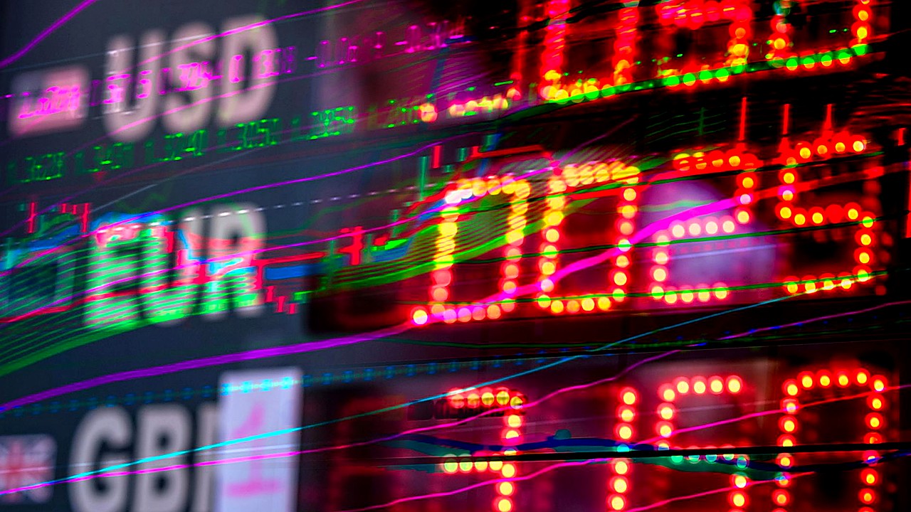 Investors Tell Warsh Fed Should Signal Rate Cuts This Summer