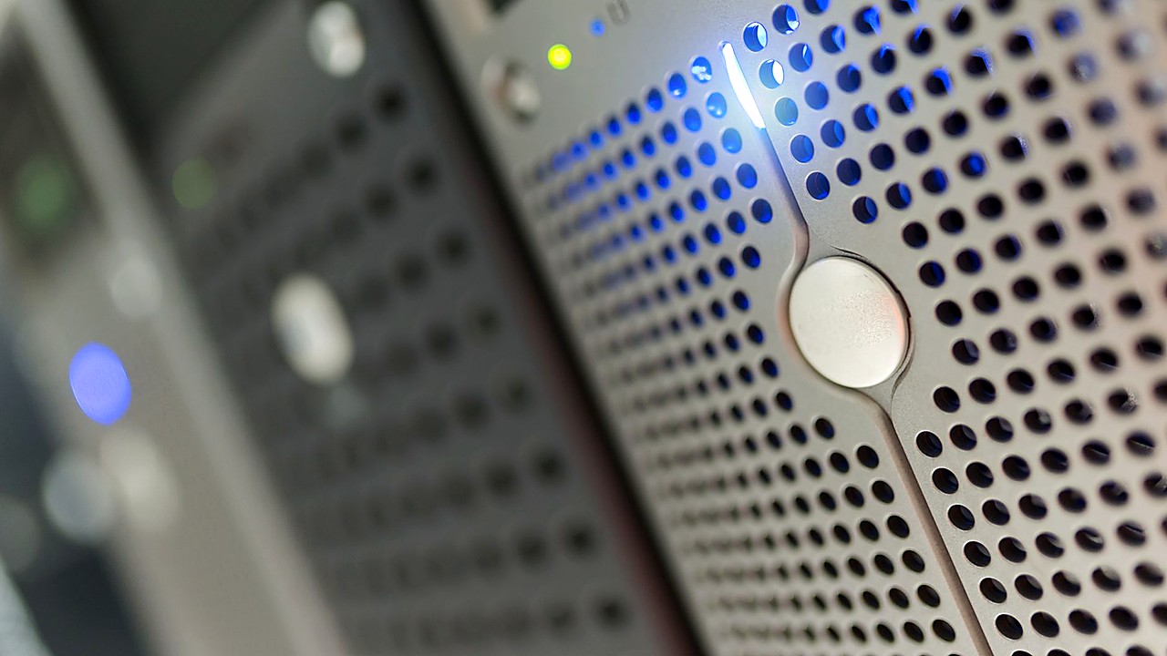 SoftBank Pledges Up To €75 Billion For French Data Centers