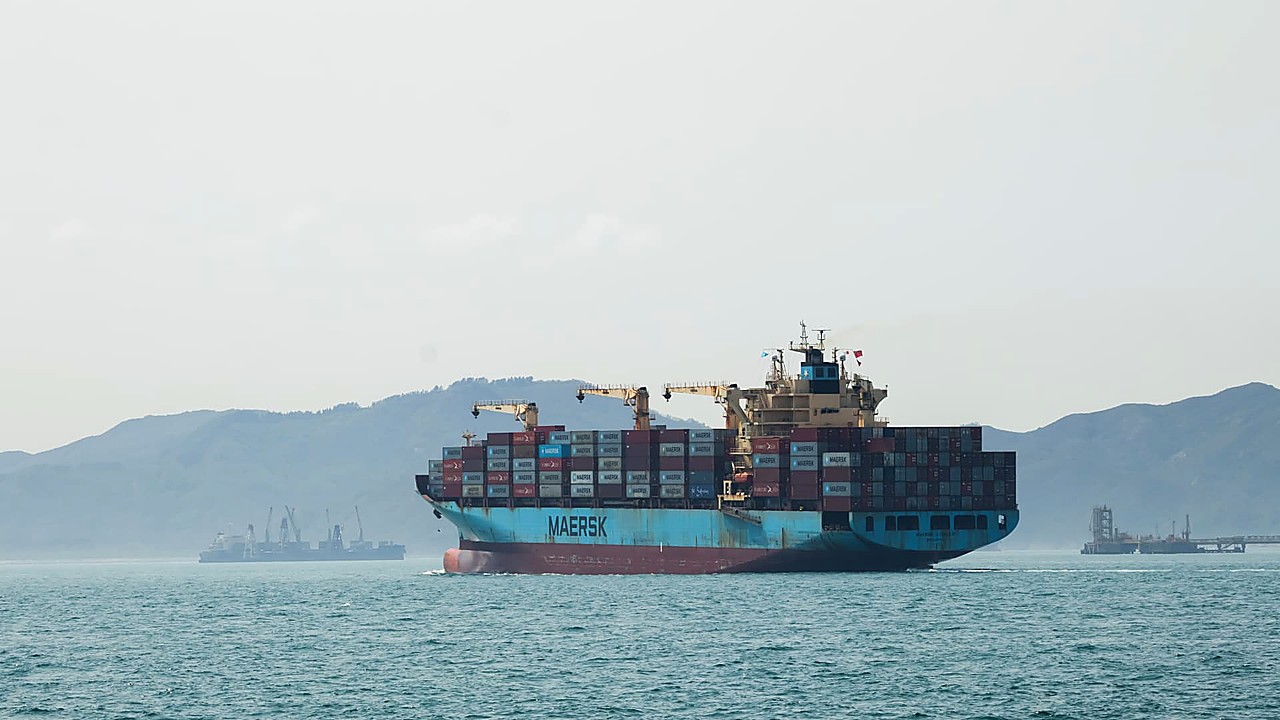 U.S. Navy Escorts Maersk Ship Through Strait Of Hormuz