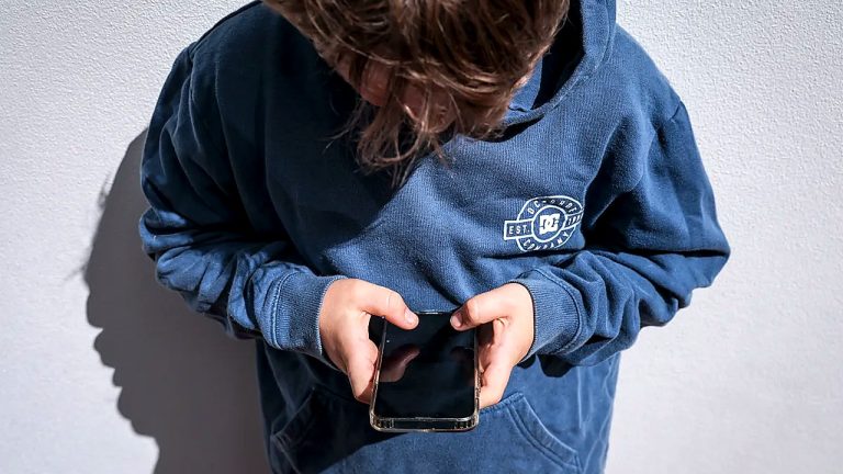 Australia Moves To Ban Social Media Accounts For Children Under 16