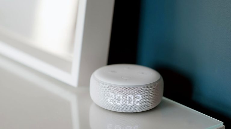Amazon Echo Hub Adds Customizable Home Screen Themes