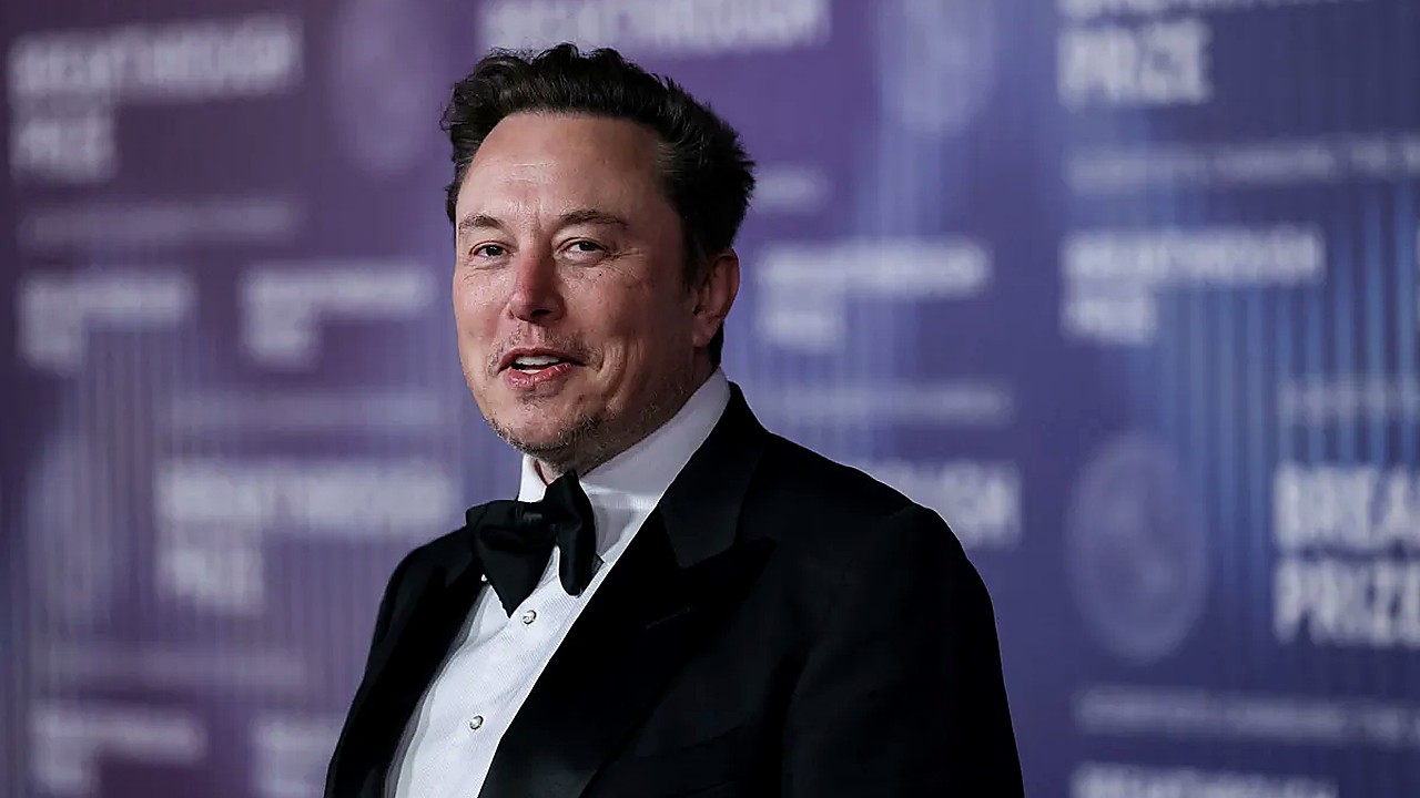 Musk Becomes World's First Trillionaire After SpaceX IPO