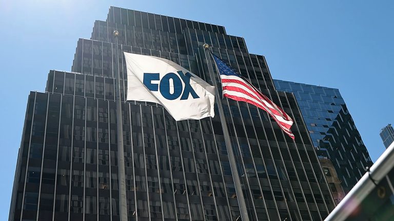 Fox Weighs Roku Partnership to Expand Streaming Distribution