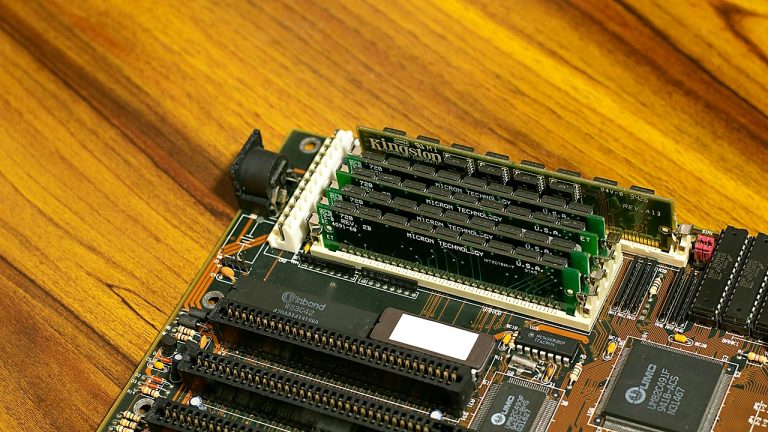 Micron And Qualcomm Forecasts Spark $400B AI Chip Rally