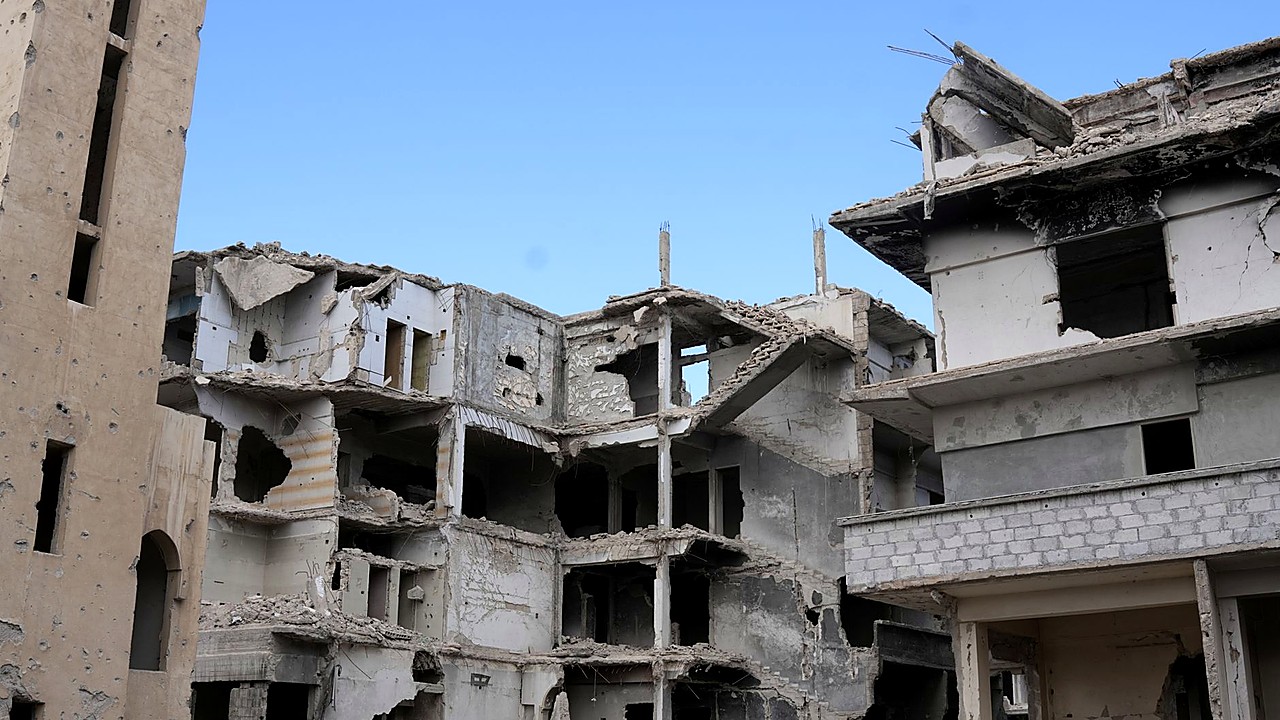 Bomb Attack Rocks Damascus During Macron Visit