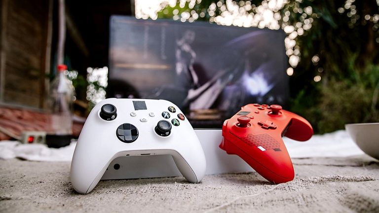 Microsoft Lays Off Xbox Backwards Compatibility Architect
