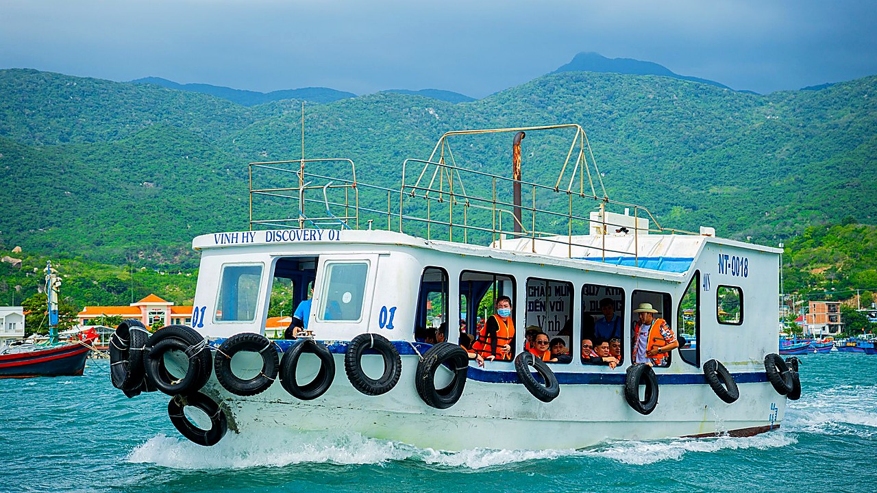 15 Tourists Killed As Boat Capsizes In Southern Vietnam