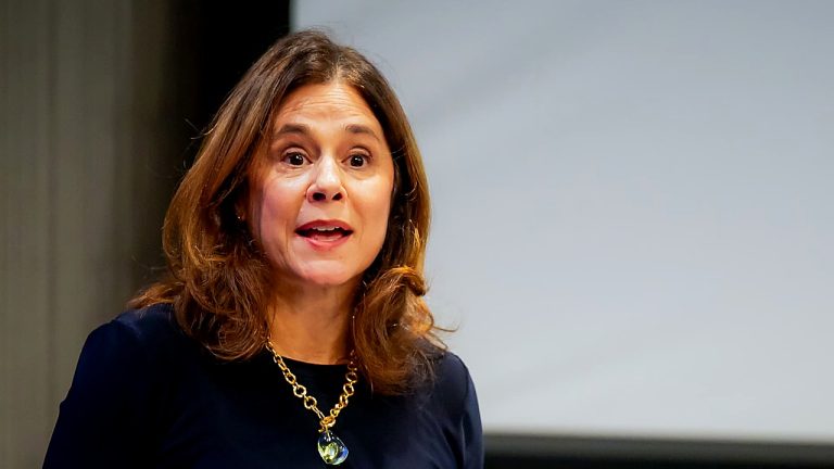 Dallas Fed President Logan Backs Modestly Higher Interest Rates