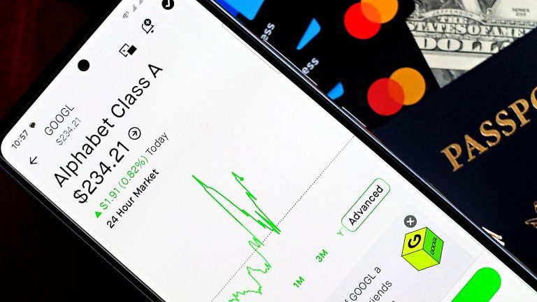 Alphabet Cash Burn Sparks Big Tech Alarm As AI Spending Climbs
