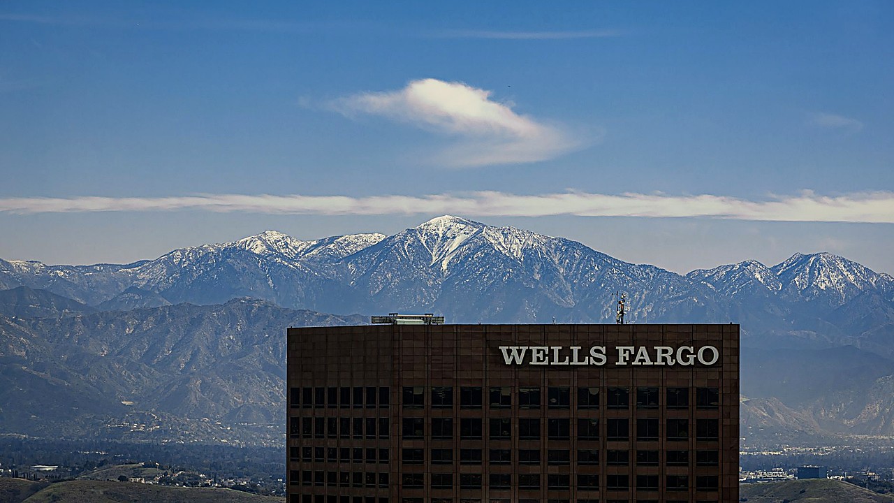 Paramount WBD Merger Foes Hail Court Delay As Shares Drop