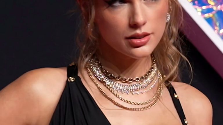 Taylor Swift’s Favorite Teacher Dies on Wedding Day, Report Says