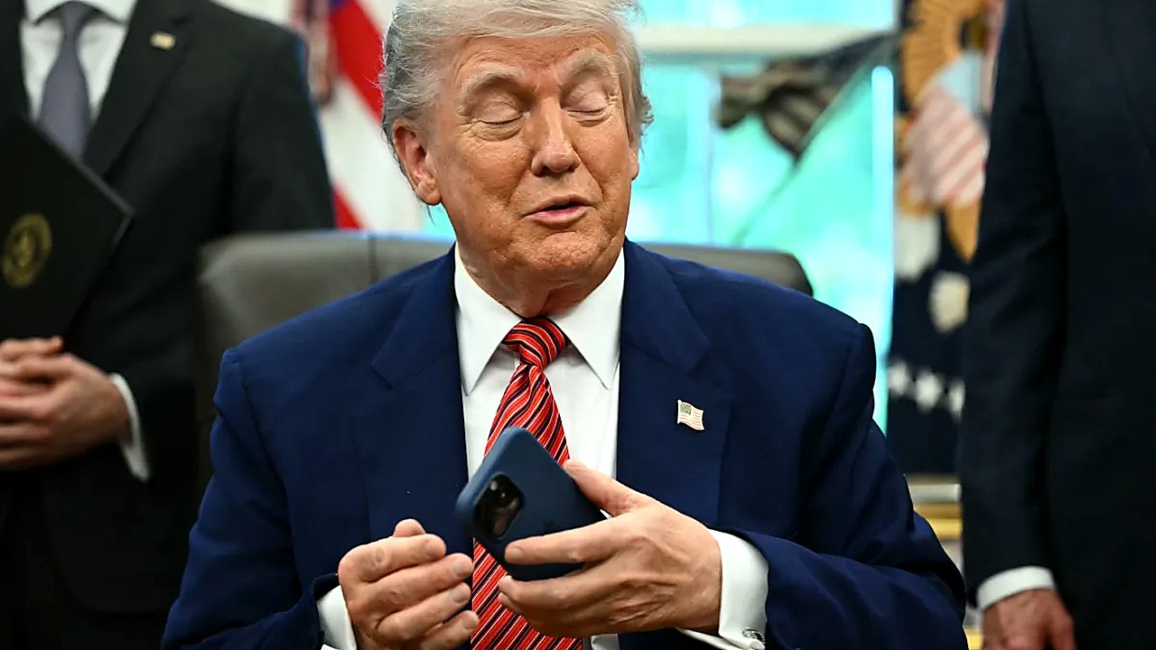 Analysis Finds Trump Memecoin Investors Lost $3.8 Billion