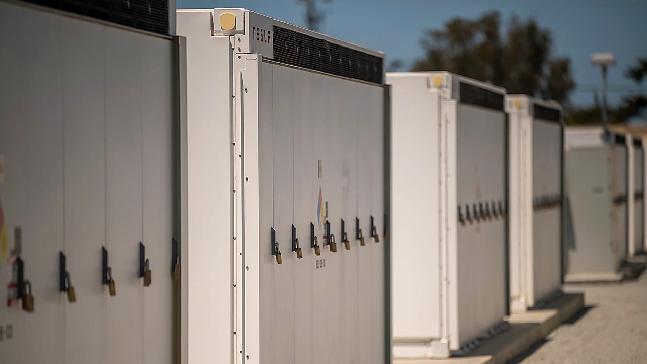 SpaceX Boosts Q2 Tesla Megapack Orders For AI Data Centers